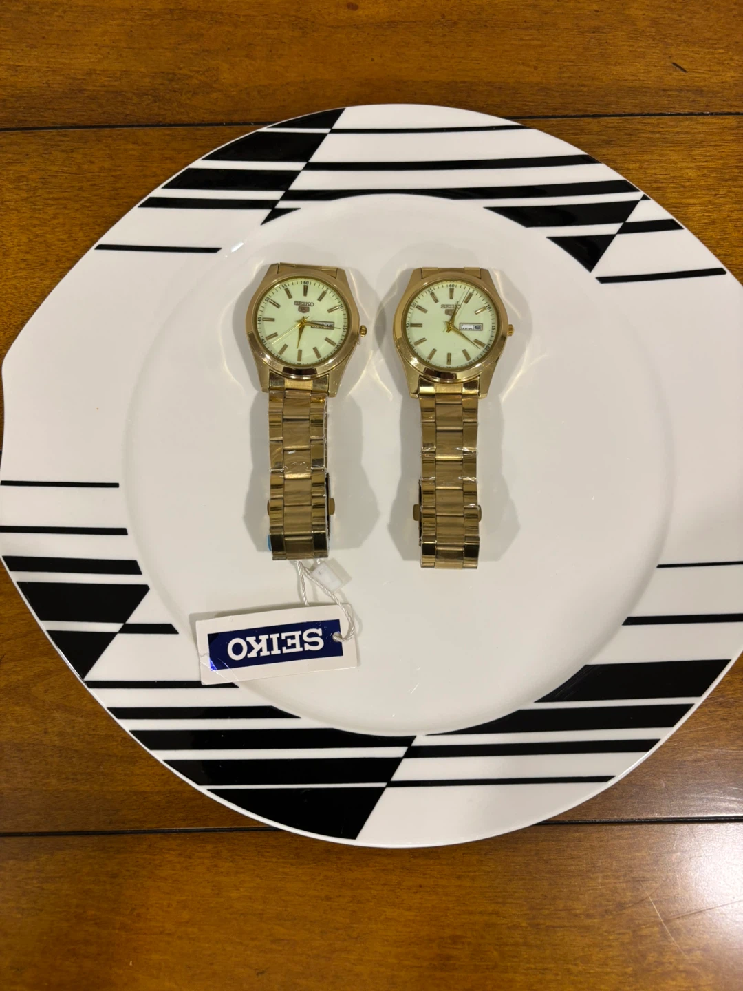 Seiko Gold Tone Analog Watches (2) - photo 2