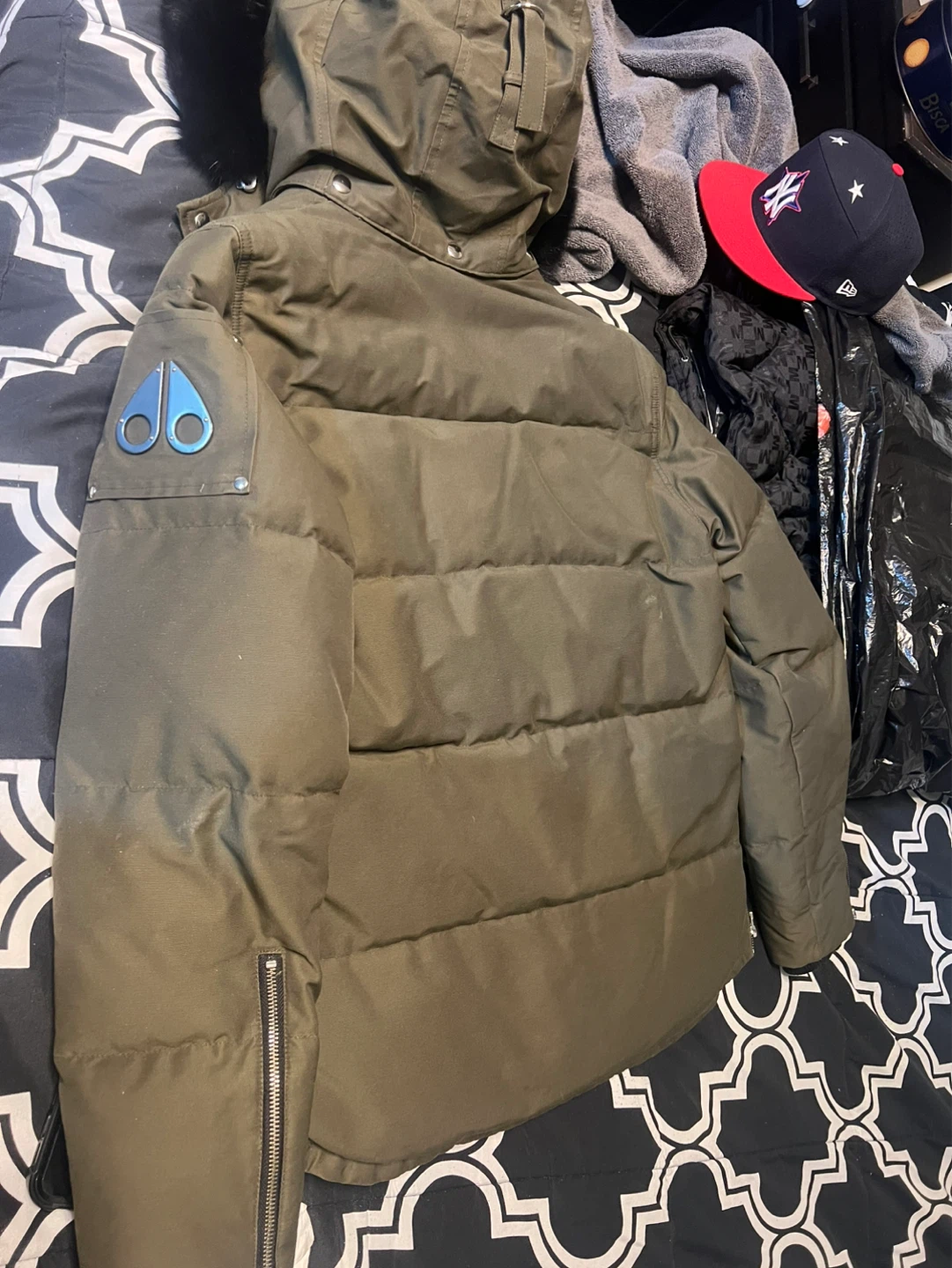 Moose Knuckles Down Parka Olive Green - photo 2
