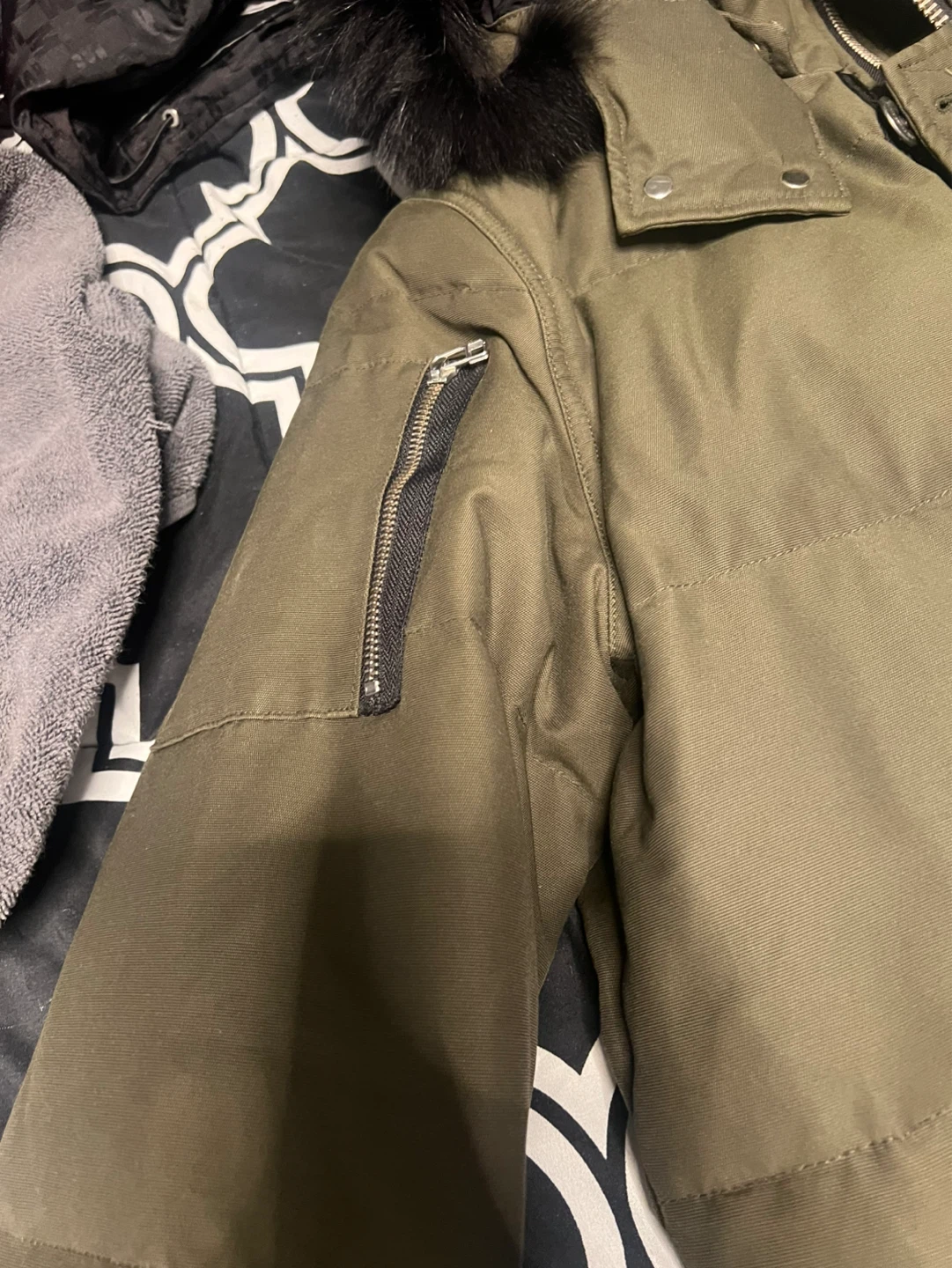 Moose Knuckles Down Parka Olive Green - photo 5
