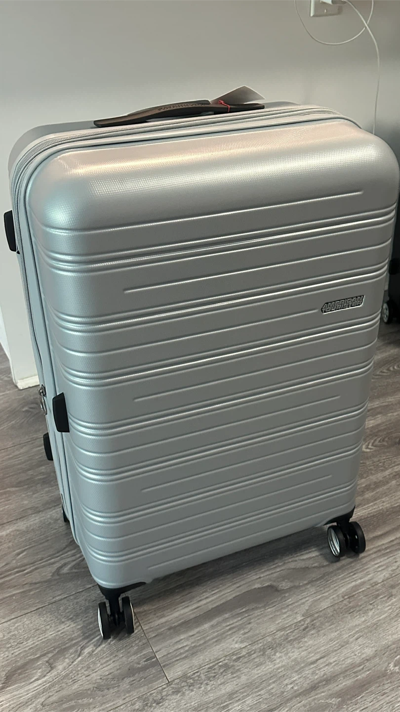 American Tourister High Turn Silver Luggage ⚽