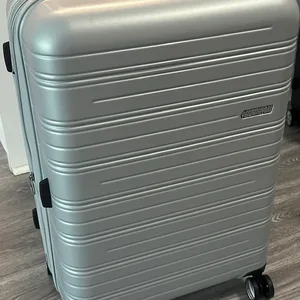 American Tourister High Turn Silver Luggage ⚽