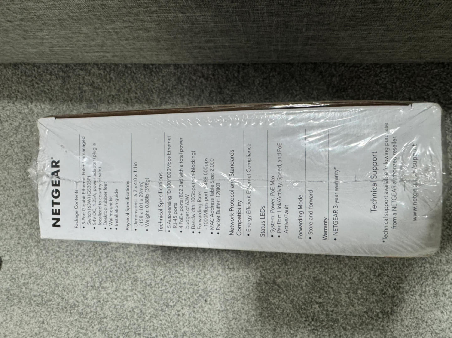 NETGEAR 5-Port Gigabit Ethernet PoE+ Unmanaged Switch (GS305P) - photo 3