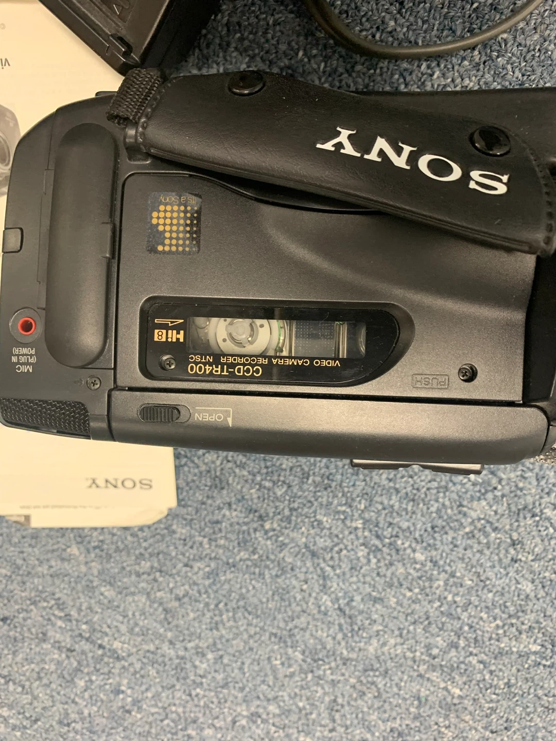 Sony Handycam Video Hi8 SteadyShot Camcorder 12x - photo 3