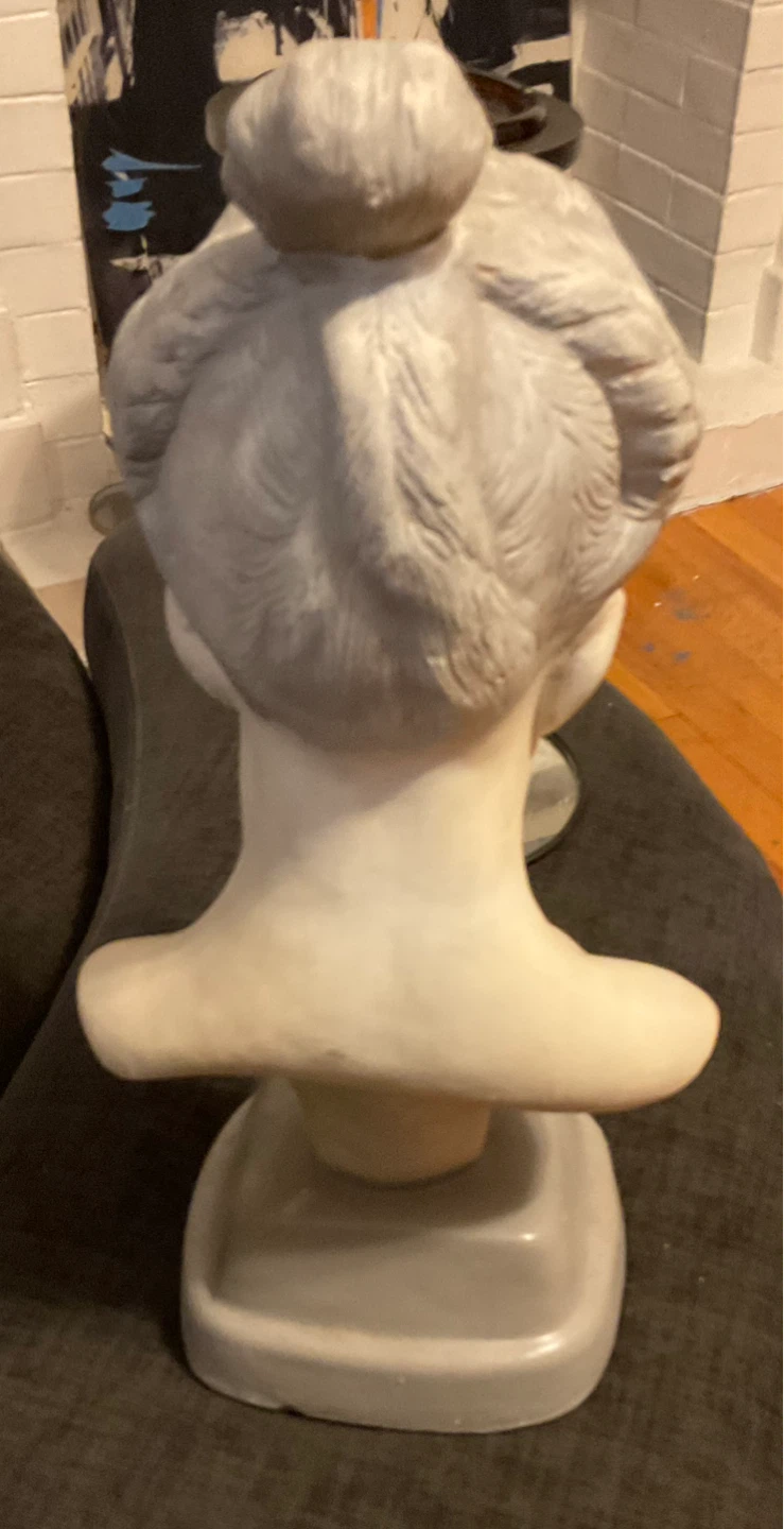 Vintage Ceramic Bust of a Young Girl - photo 4