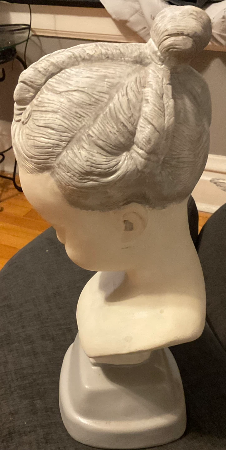 Vintage Ceramic Bust of a Young Girl - photo 3