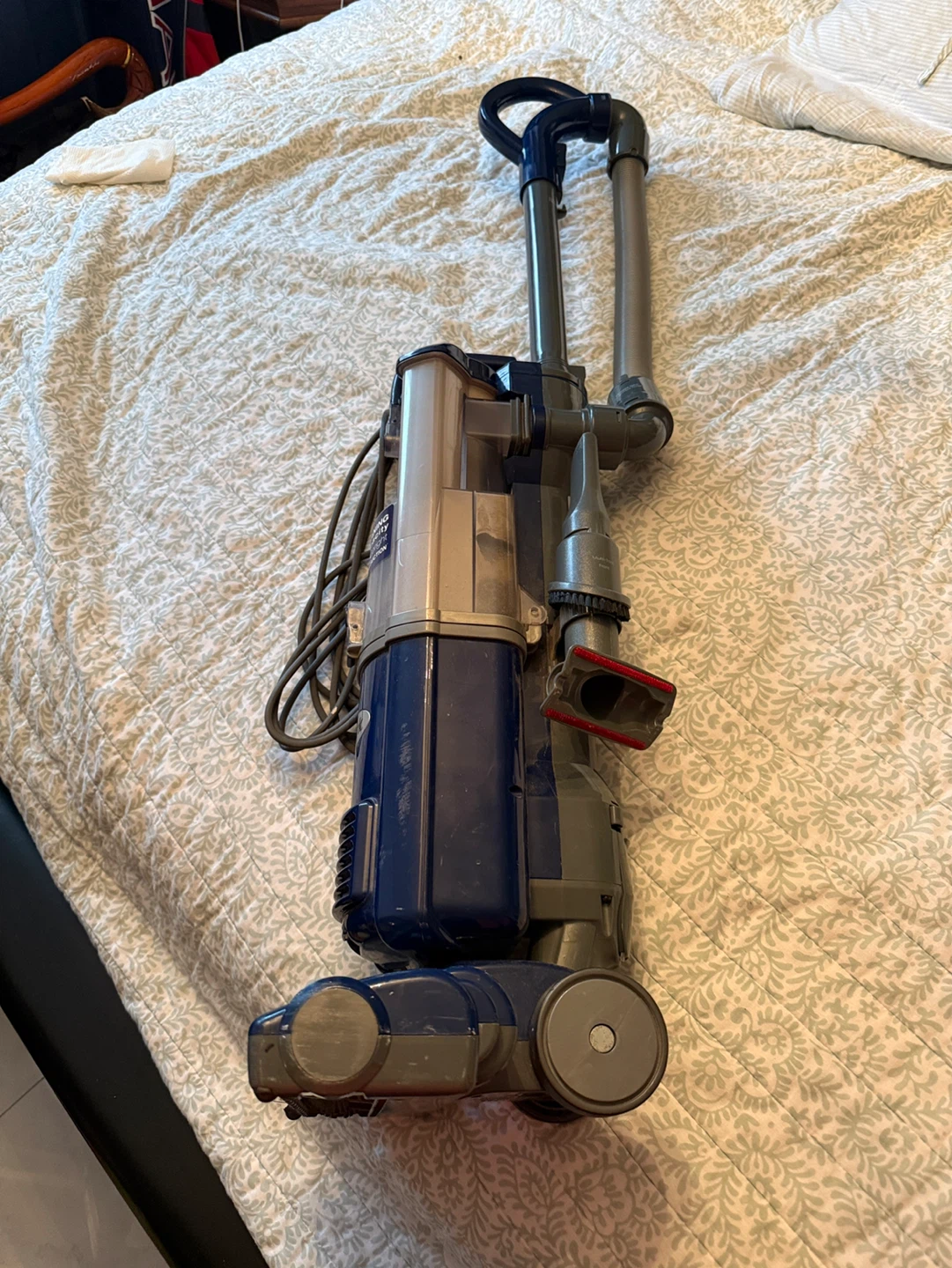 Shark NV105.26 Navigator Vacuum Cleaner - photo 5