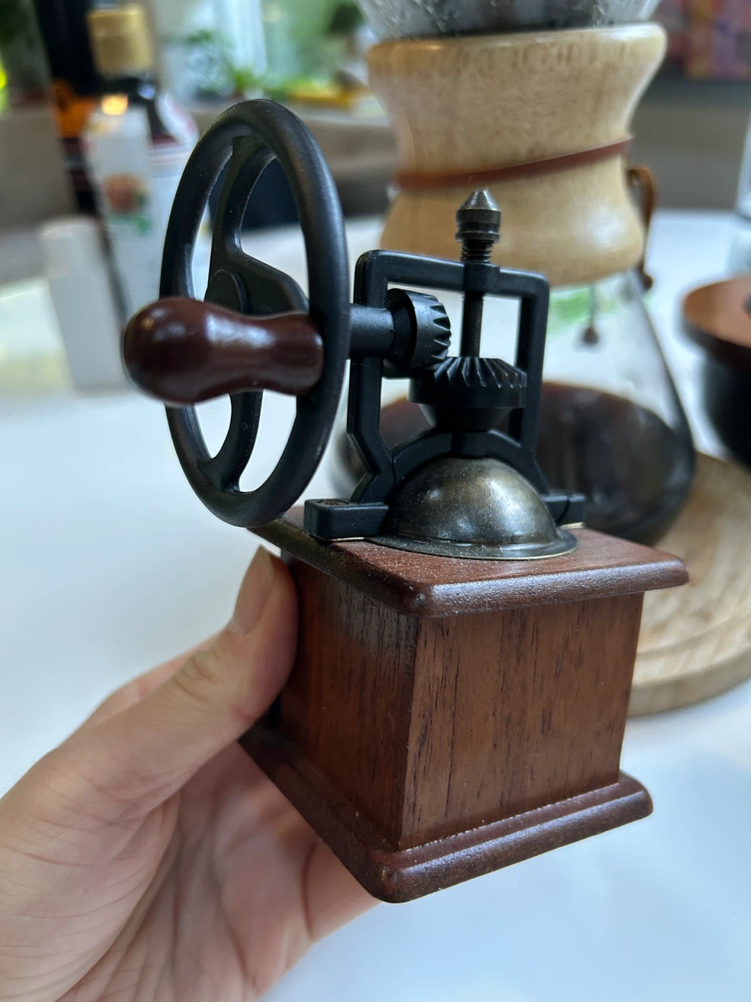 Vintage Style Manual Coffee Grinder - photo 5