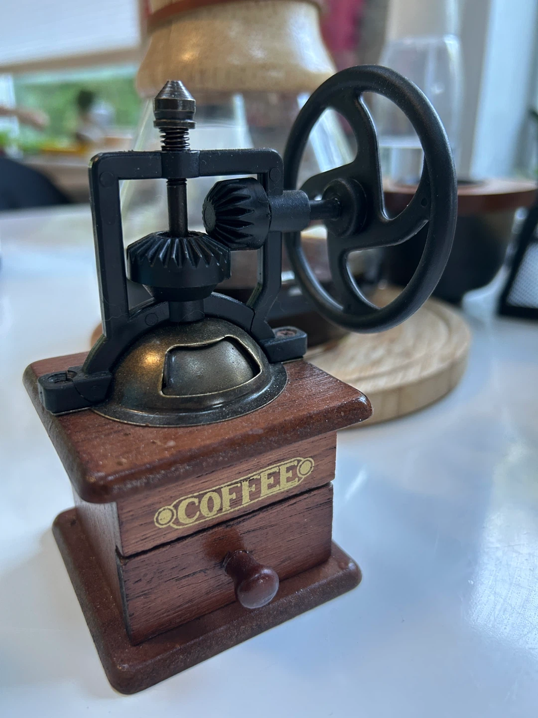 Vintage Style Manual Coffee Grinder