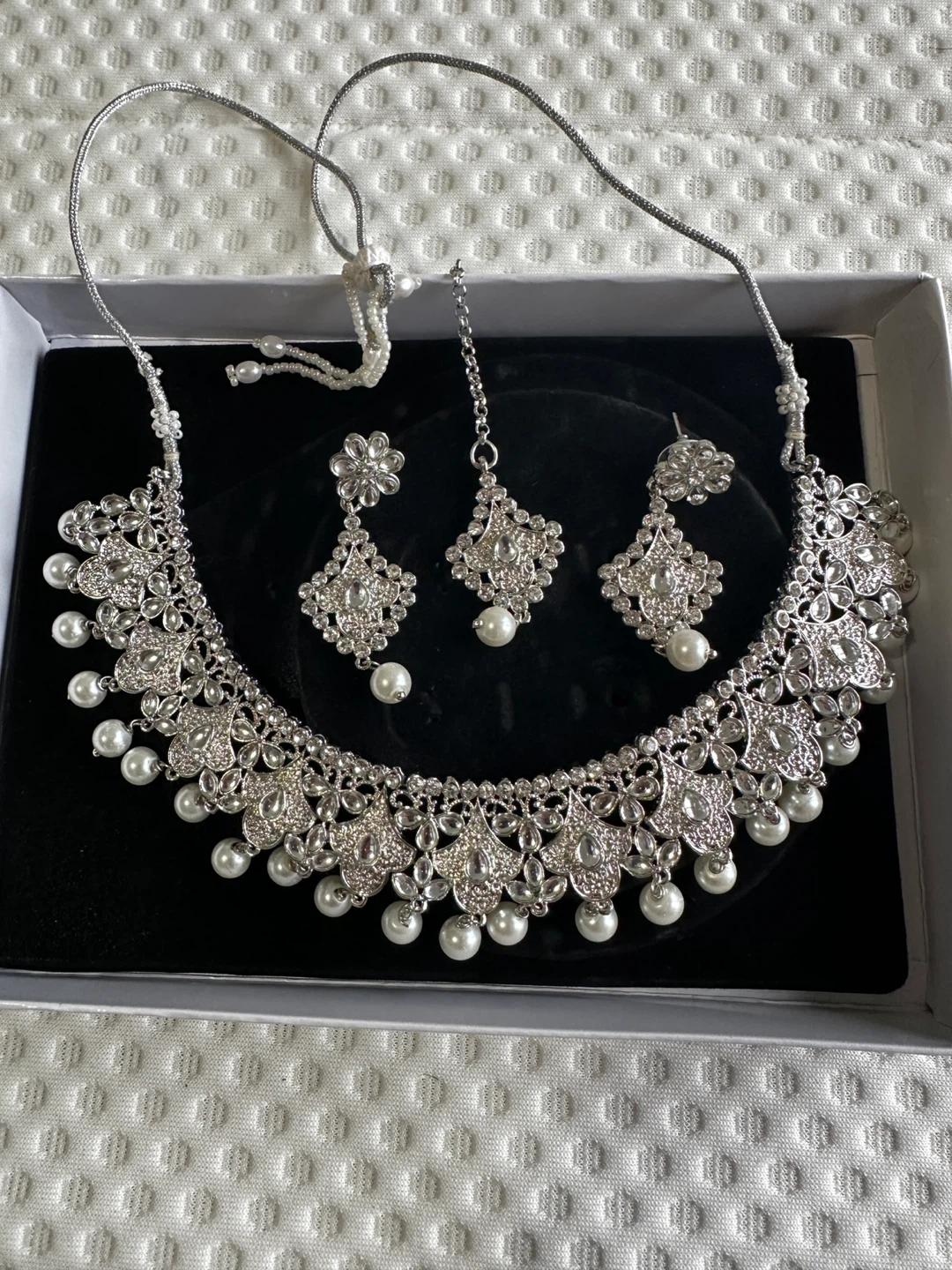 ⚽silver tone choker necklace set
