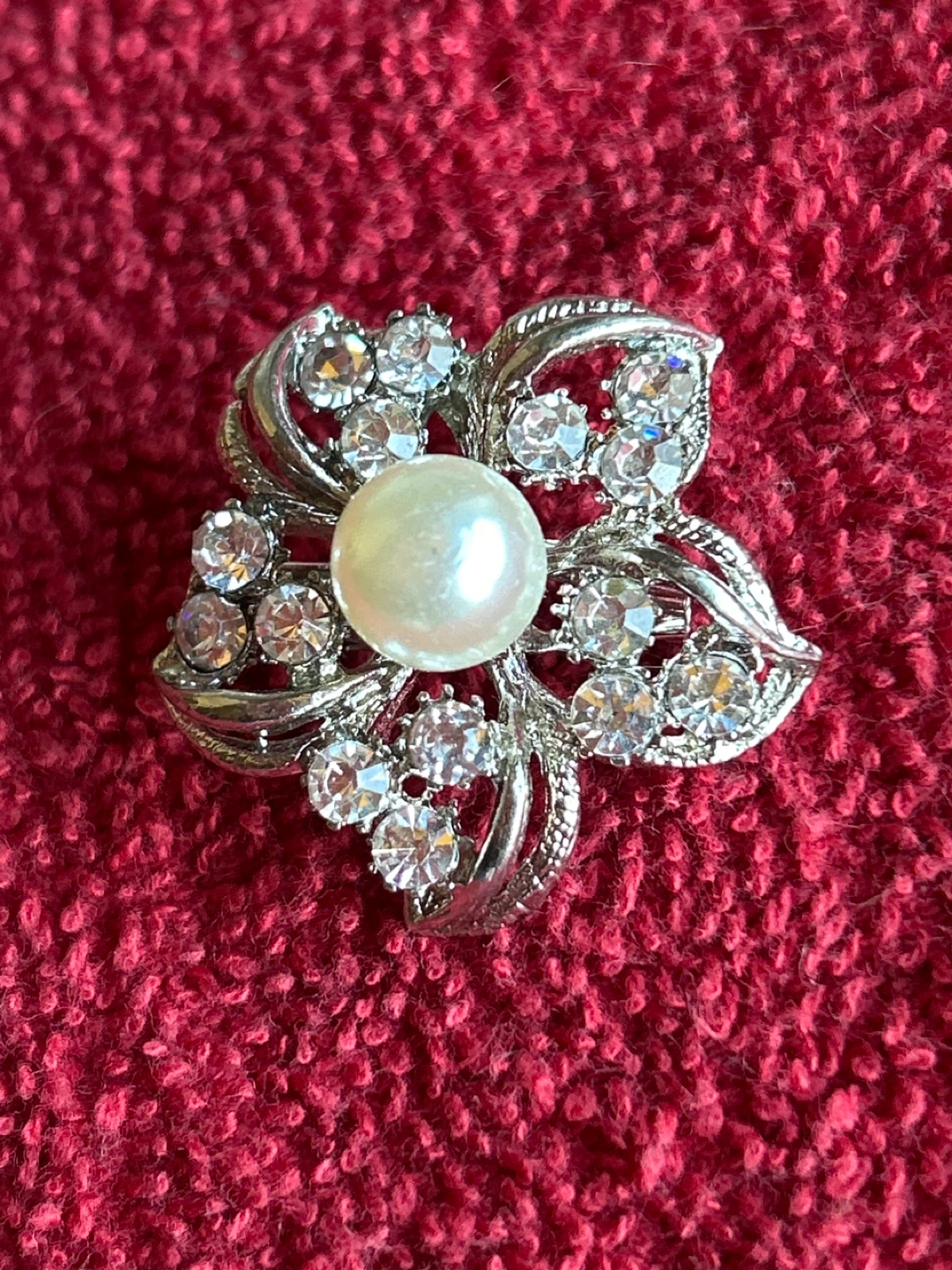 Flower Brooch with Pearl and Rhinestones
