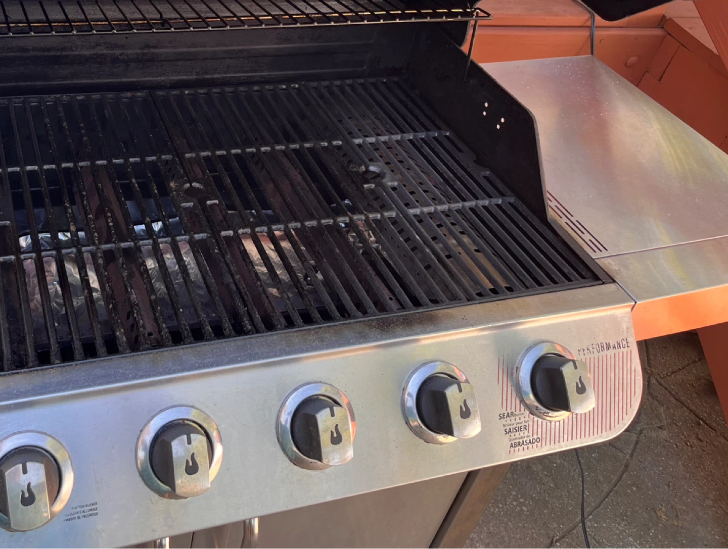 Charbroil 6 Burner Propane Gas Grill - photo 3