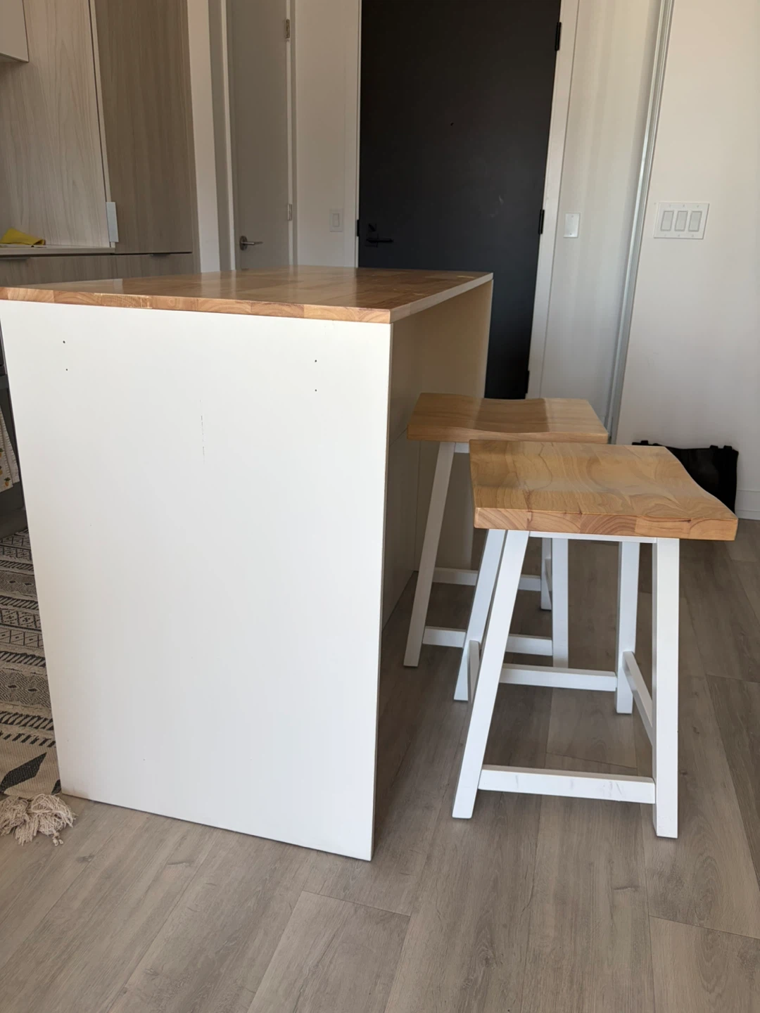 Kitchen Island with Two Stools