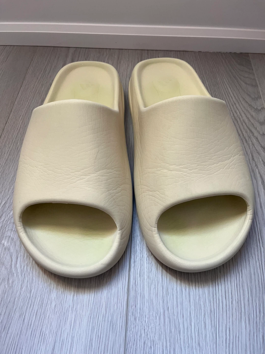 Yeezy Slides Bone Mens Size 11 - photo 2