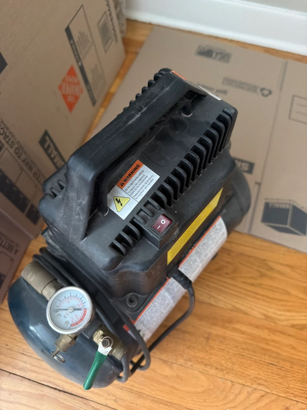Tailgate Air Compressor - photo 4