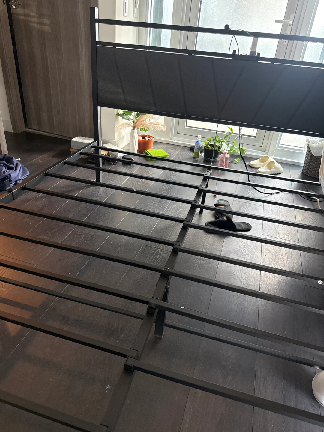 Queen size Metal Bed Frame with Headboard