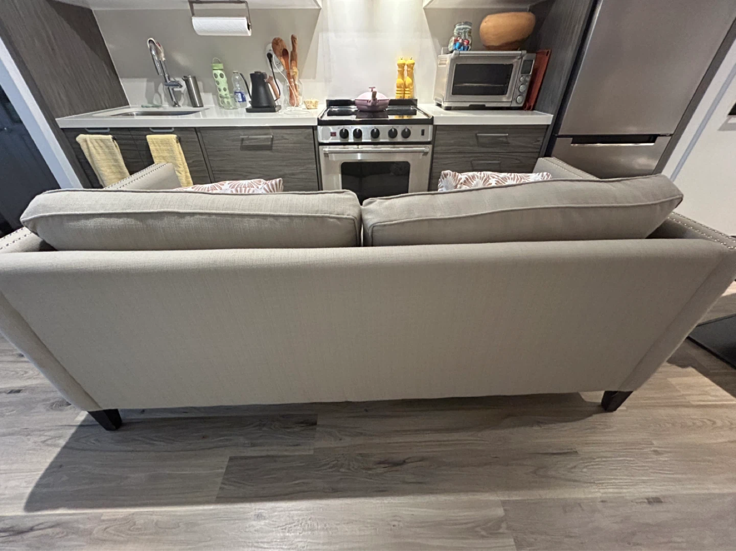 Modern Sofa and Chair - photo 3