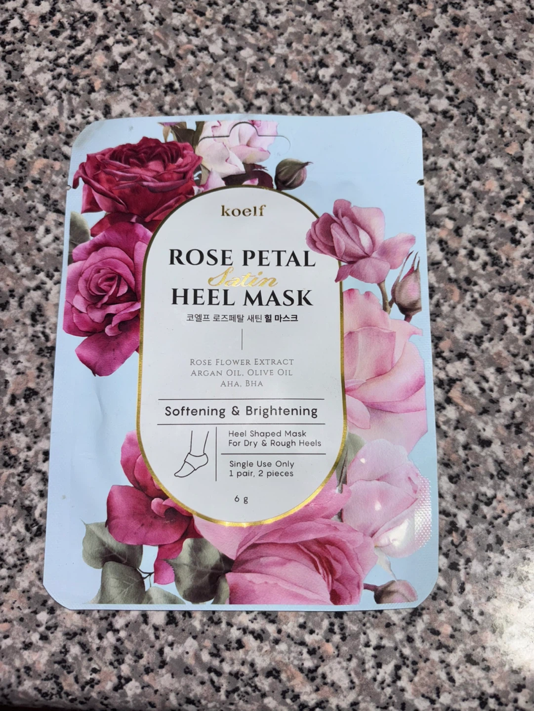 ⚽️Koelf Rose Petal Satin Heel Mask