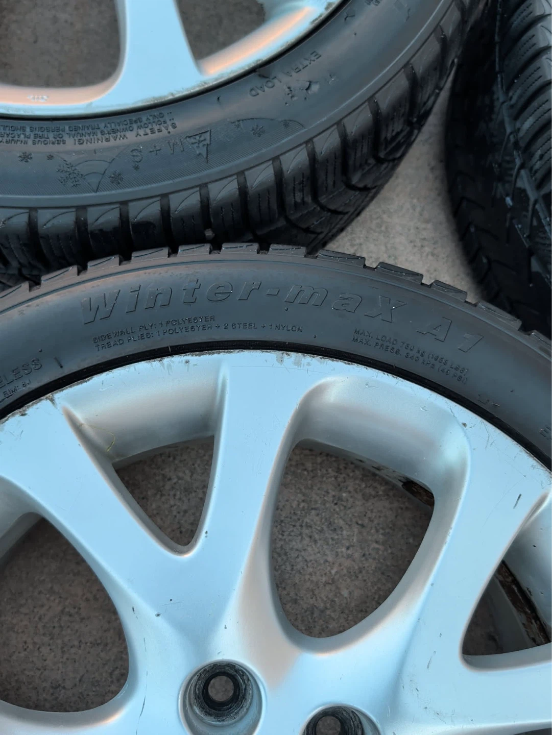 Mazda Rim for sale with tires 235/45R18 - photo 2