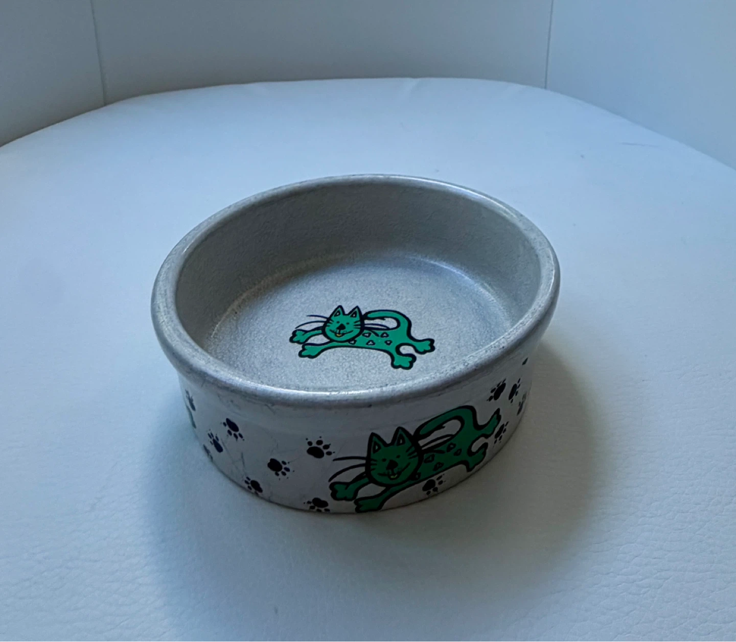 Pet Bowl with Cute Cat Design⚽️