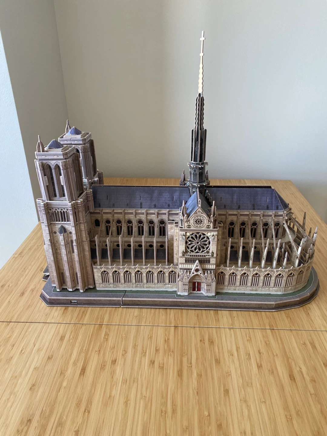 Notre-Dame de Paris LED-Lit Model - photo 3