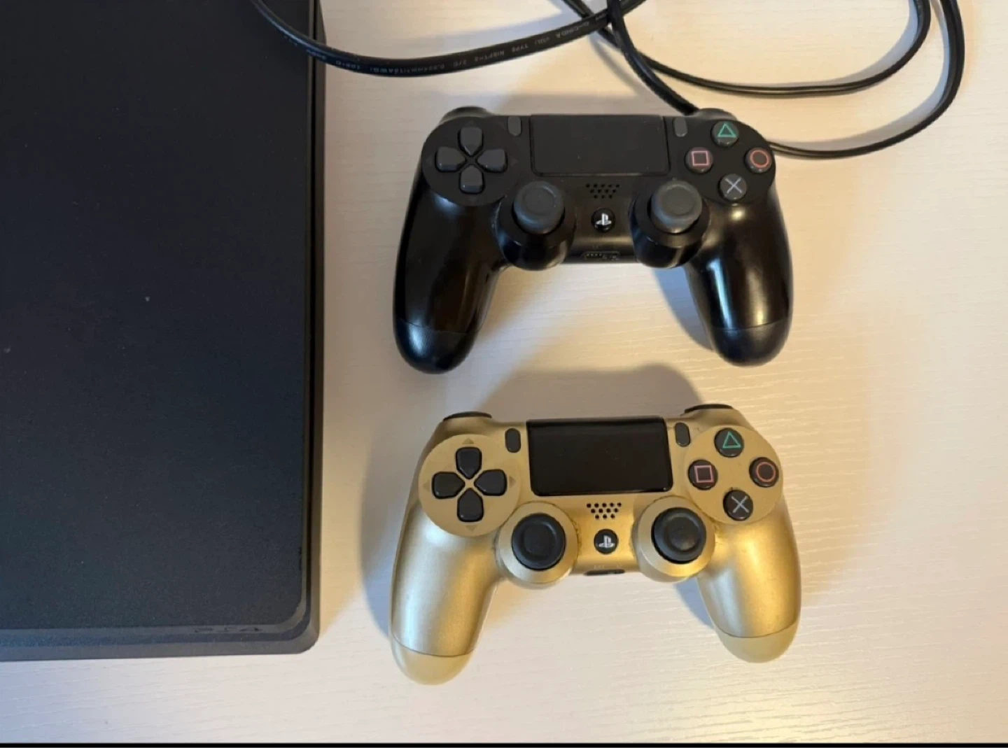 PlayStation 4 Slim with 2 Controllers and Game - photo 4
