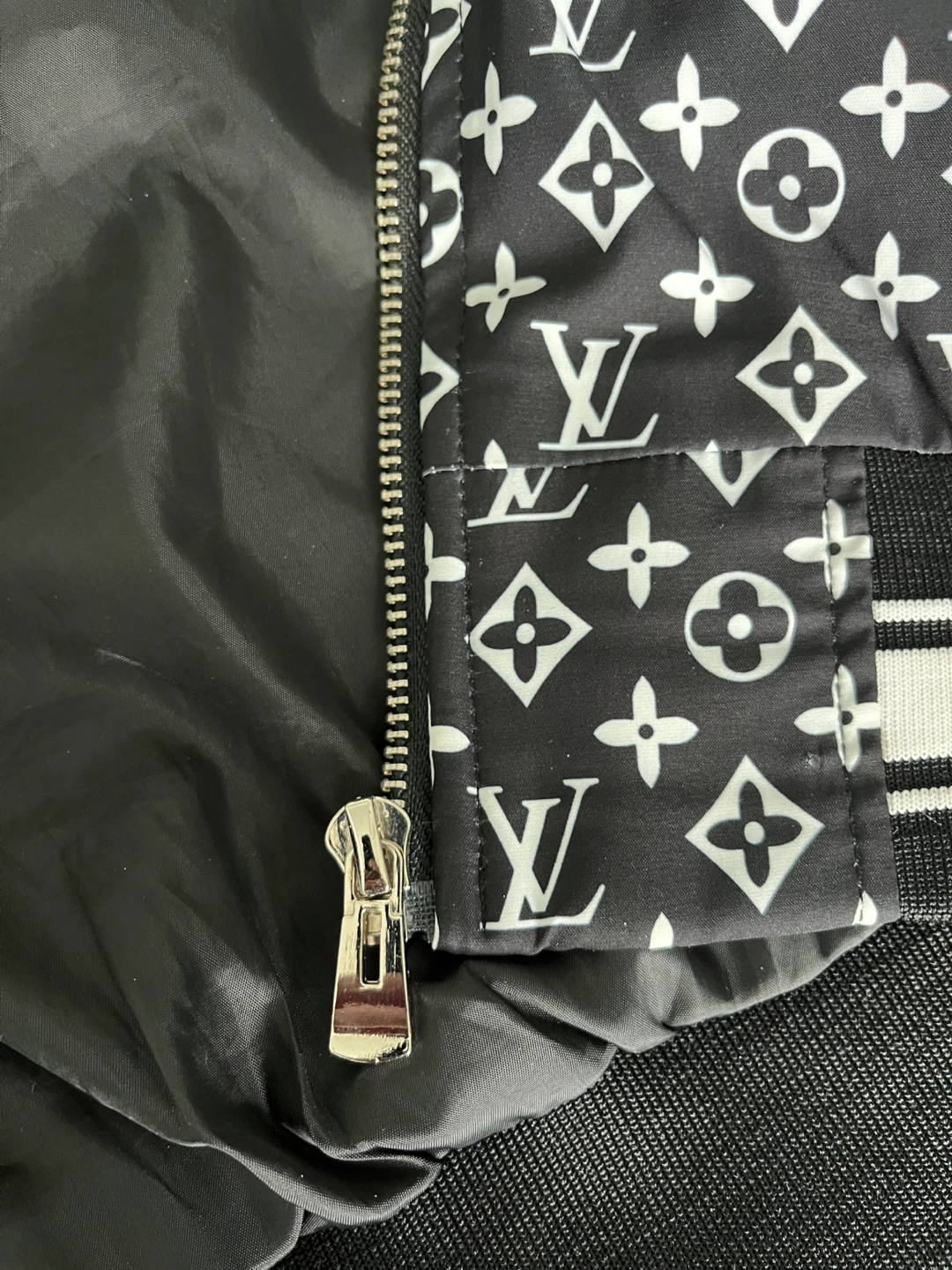 Bomber Jacket - photo 3