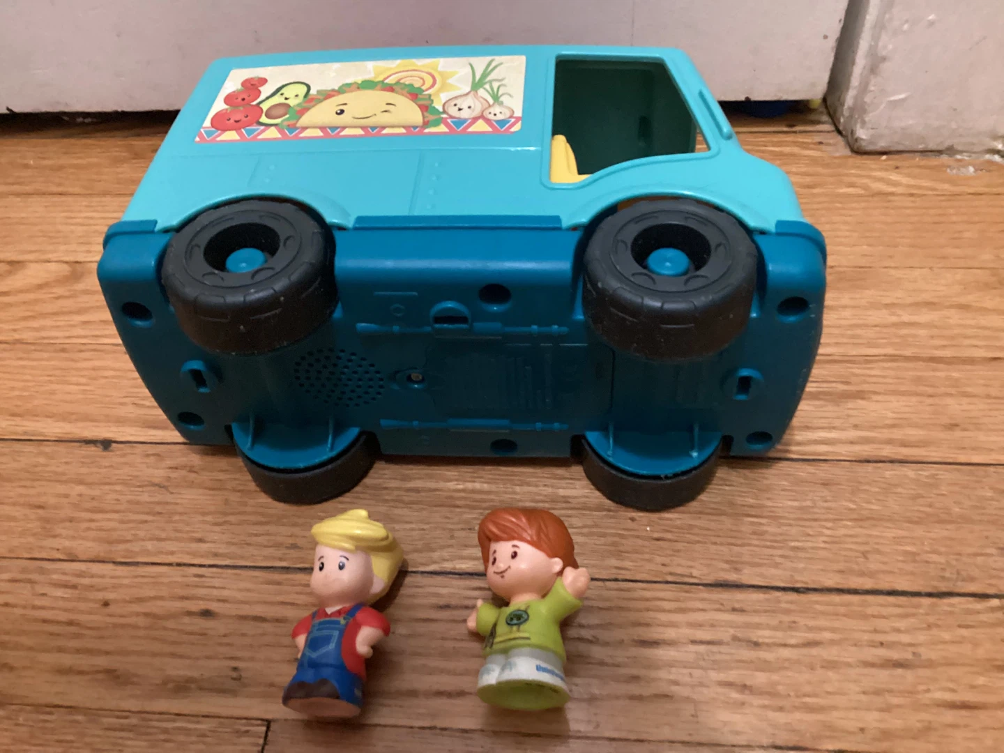 ⚽️Fisher-Price Little People Food Truck Toy