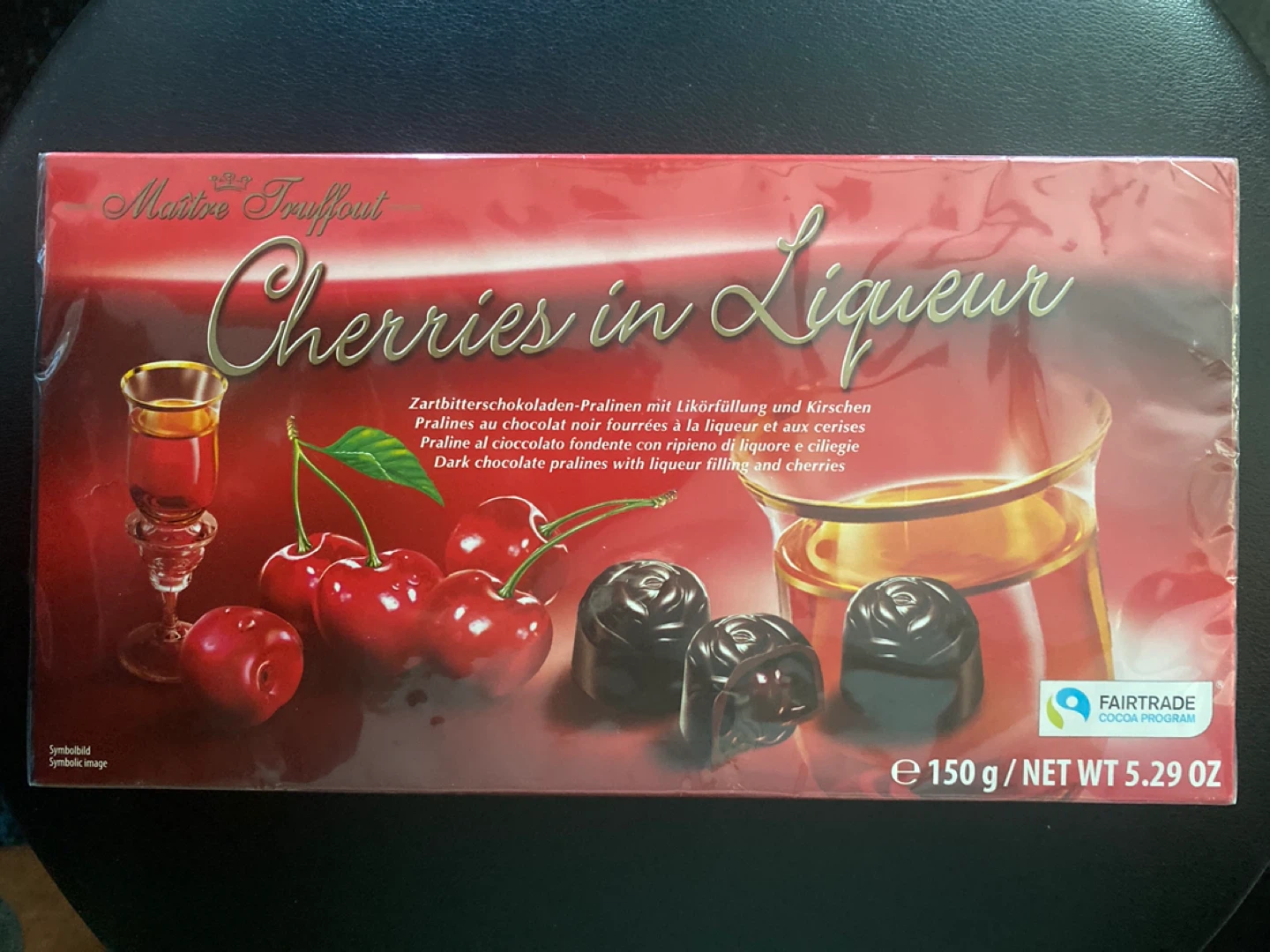 Maître Truffout Cherries in Liqueur Chocolates ⚽️