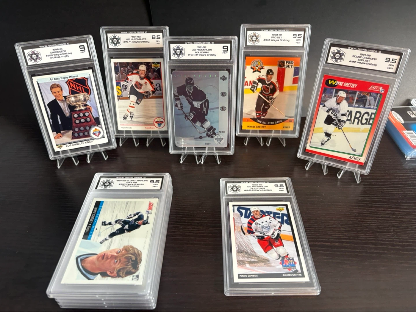 Wayne Gretzky & Mario Lemieux Graded Hockey Cards
