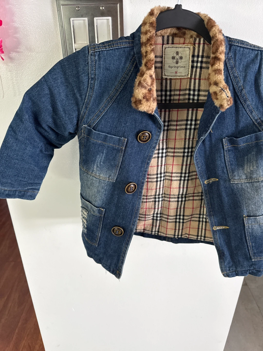 Springtime Denim Jacket with Fur Collar - Size M - photo 3