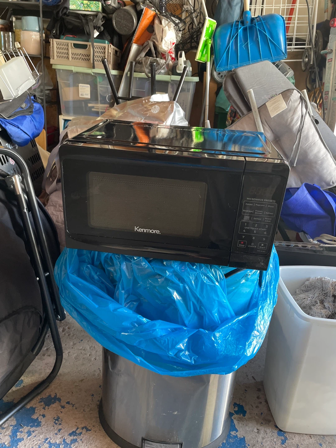 Kenmore Black Microwave - photo 4