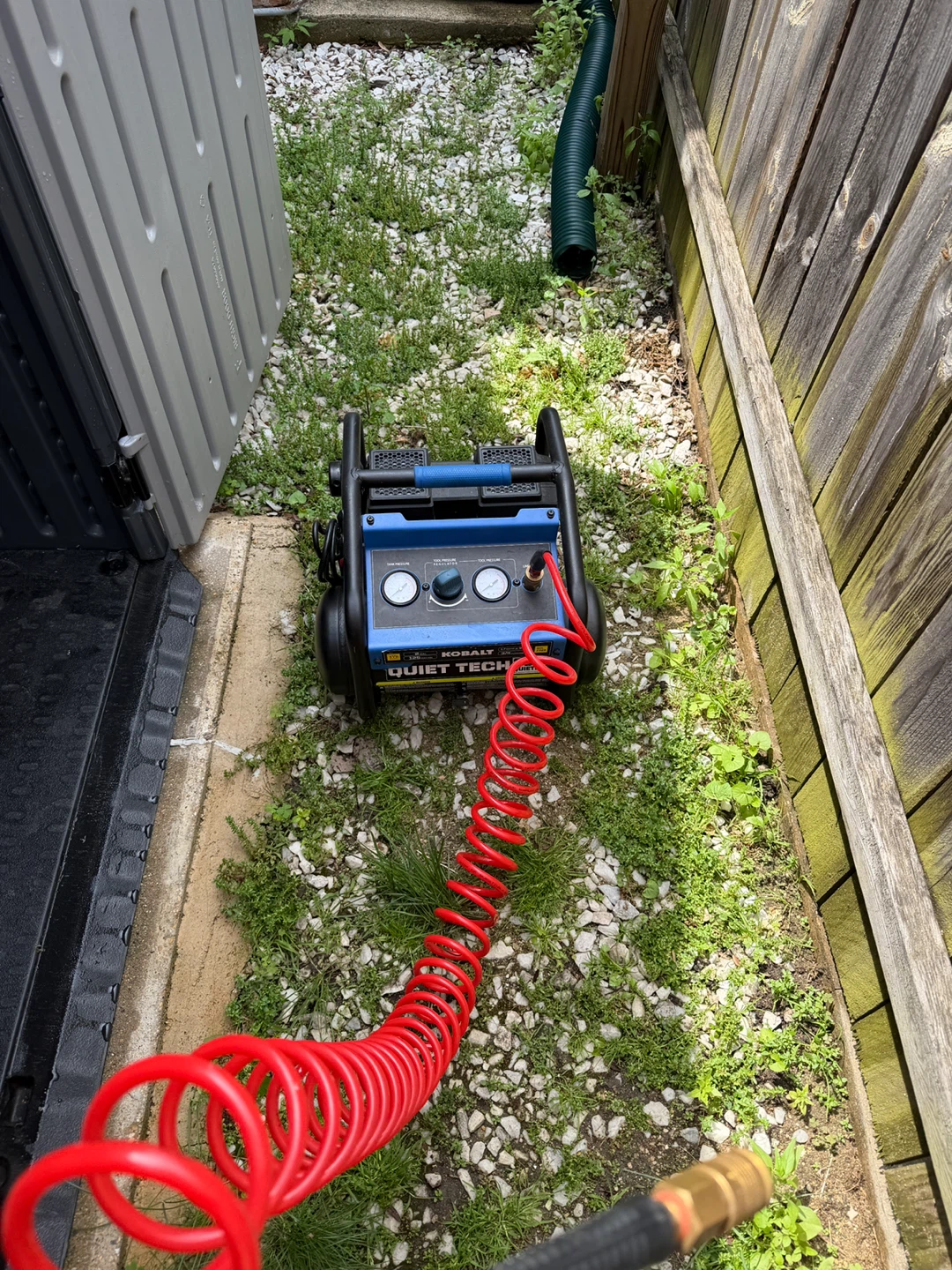 Kobalt Quiet Tech 2 Gallon Air Compressor - photo 3