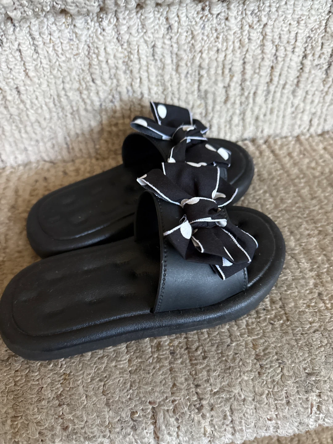 Black Polka Dot Bow Slides