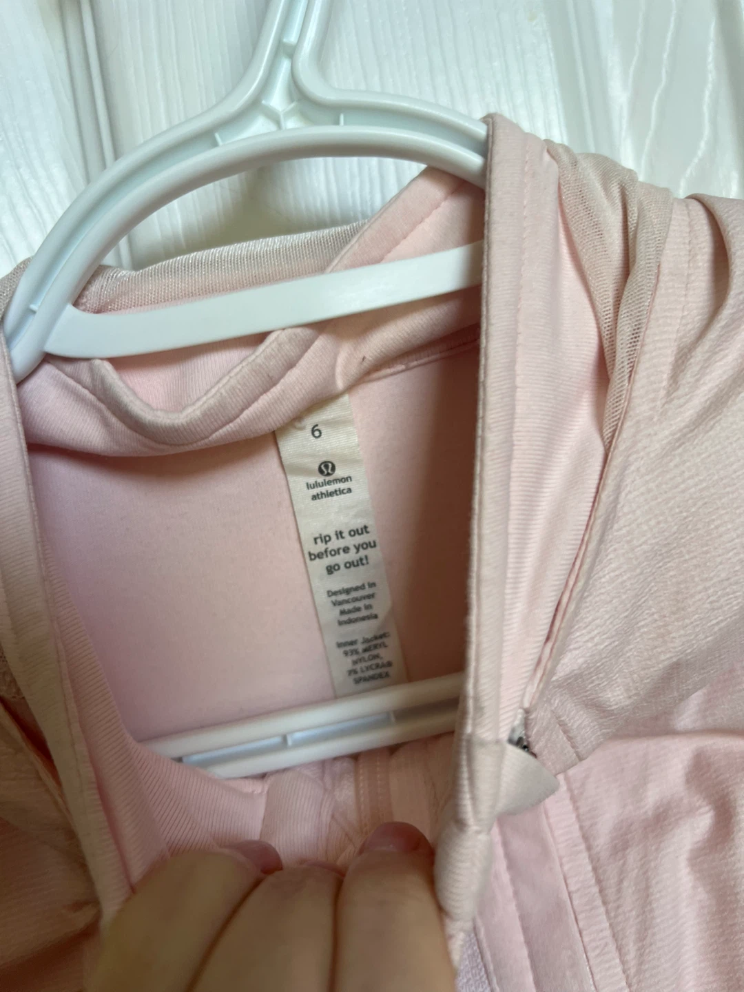 Lululemon Pink Hooded Jacket size 6 - photo 2