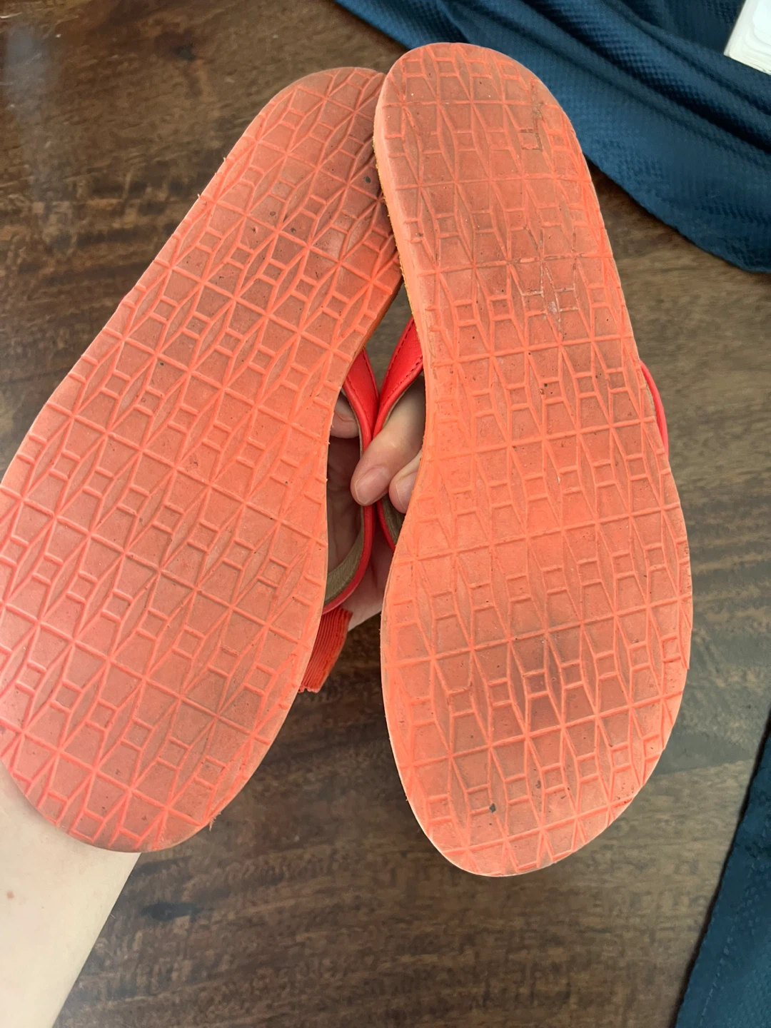 Kate Spade Flip Flops - size 8 - photo 2