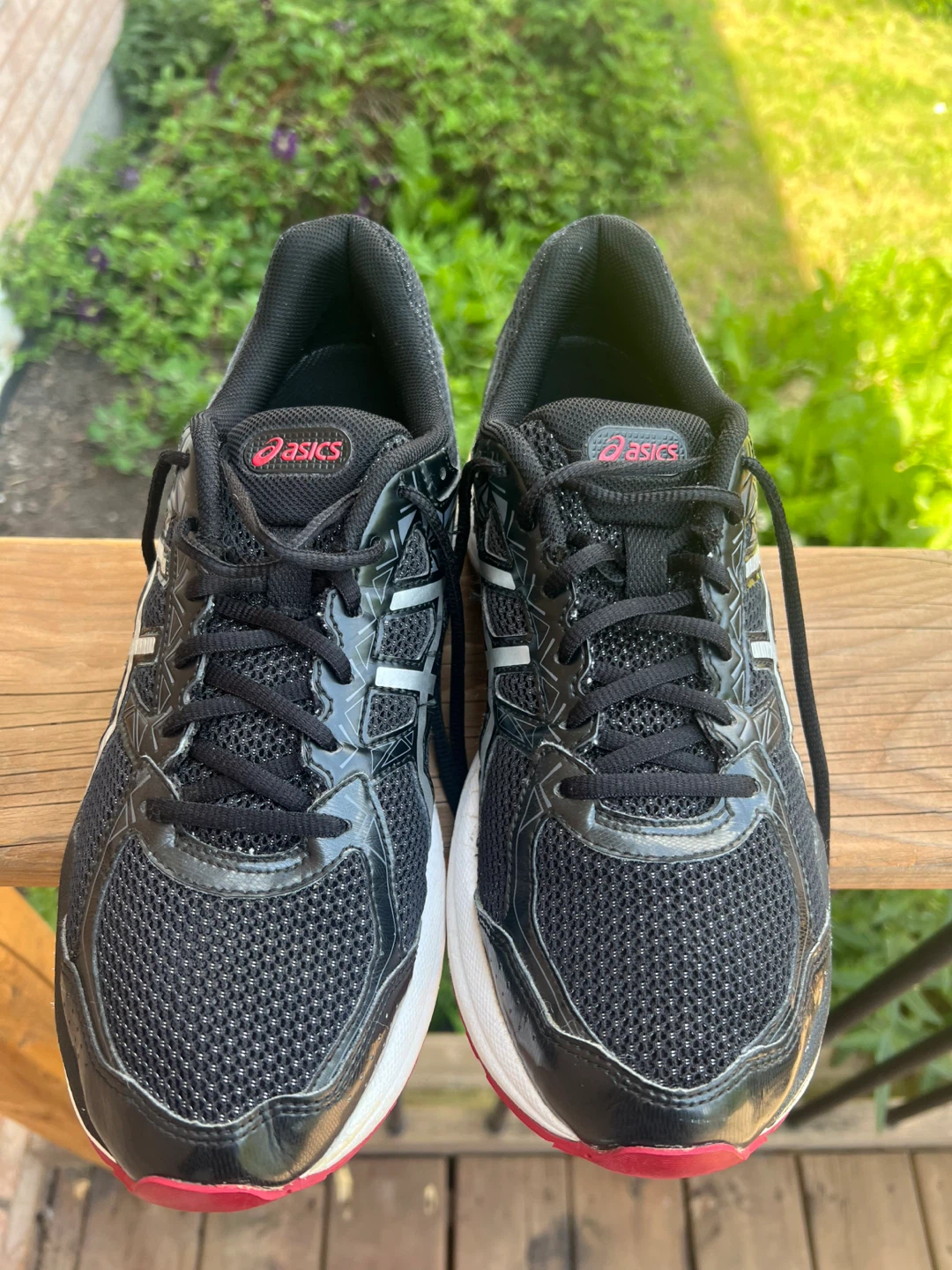 Mens ASICS Shoes size 9.5