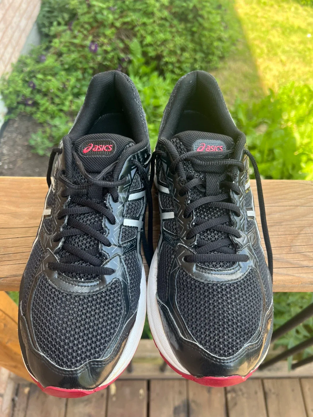 Mens ASICS Shoes size 9.5