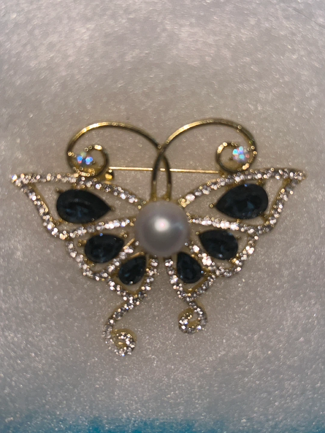 ⚽️Butterfly Brooch with Pearl and Gems - photo 2
