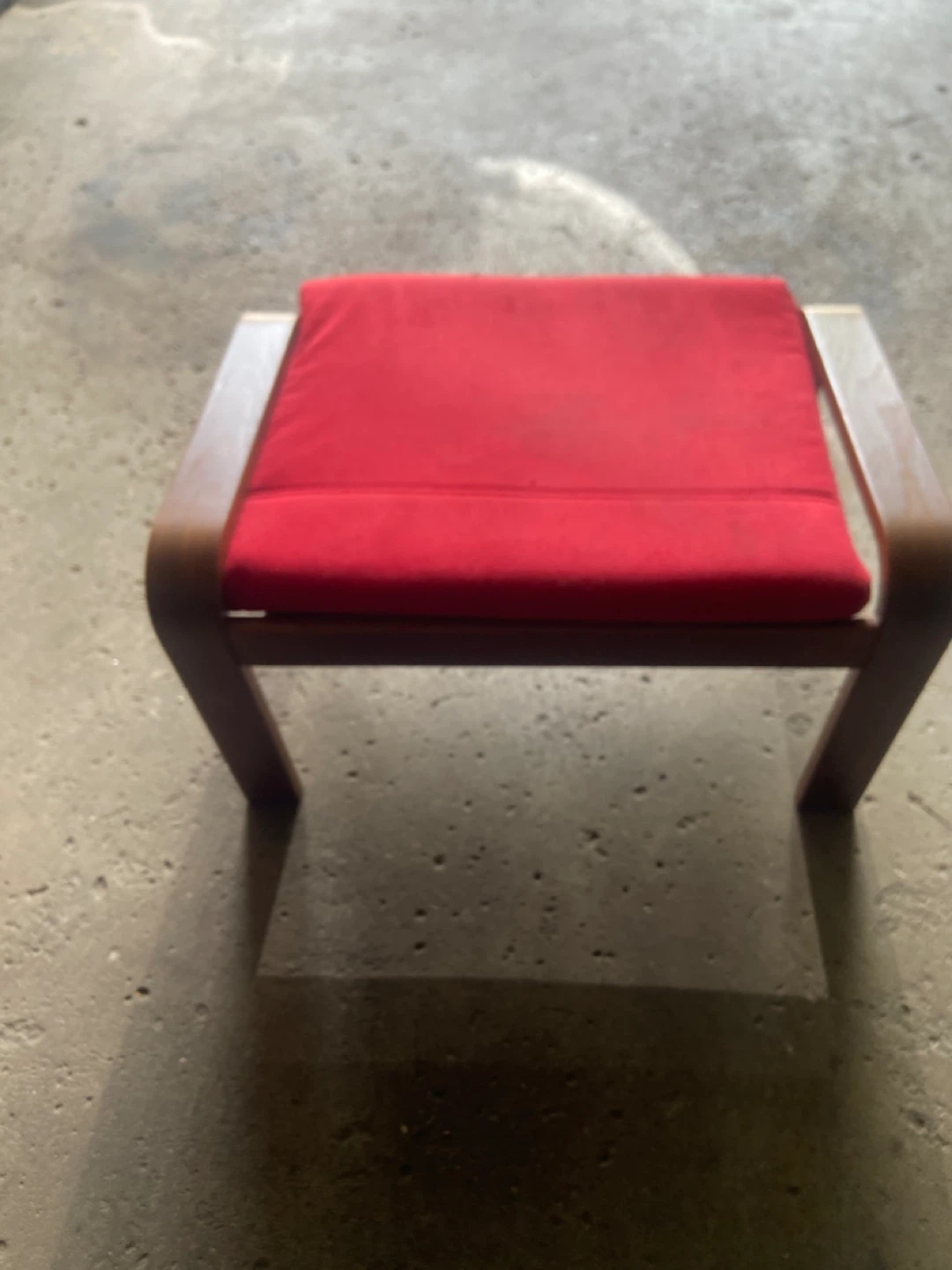 Red Accent Chair with Wooden Frame - photo 5
