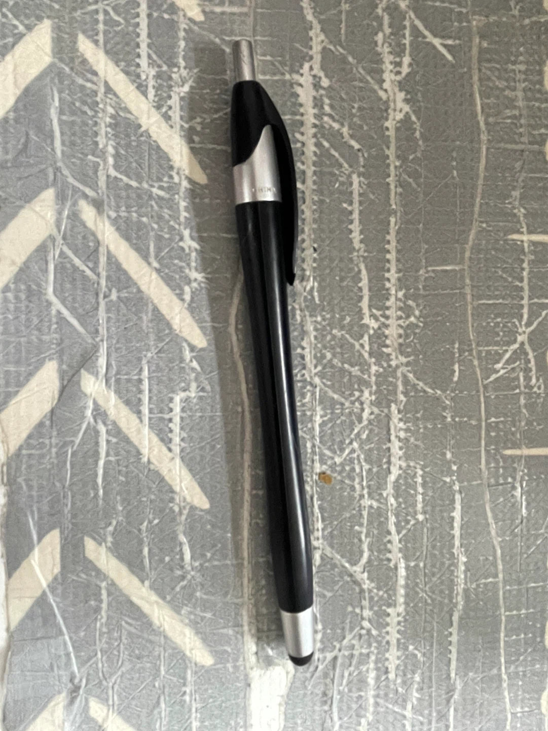 ⚽️Black Pen with Silver Accents