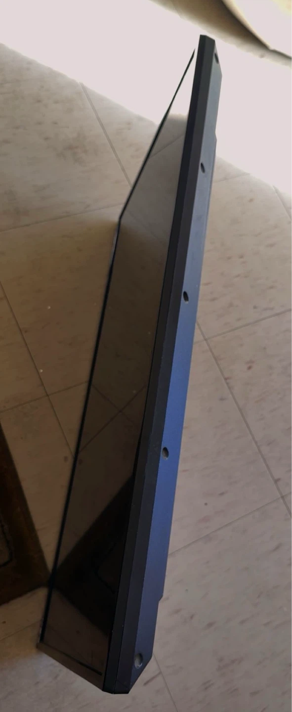 Vizio 24" TV for parts Black screen - photo 2