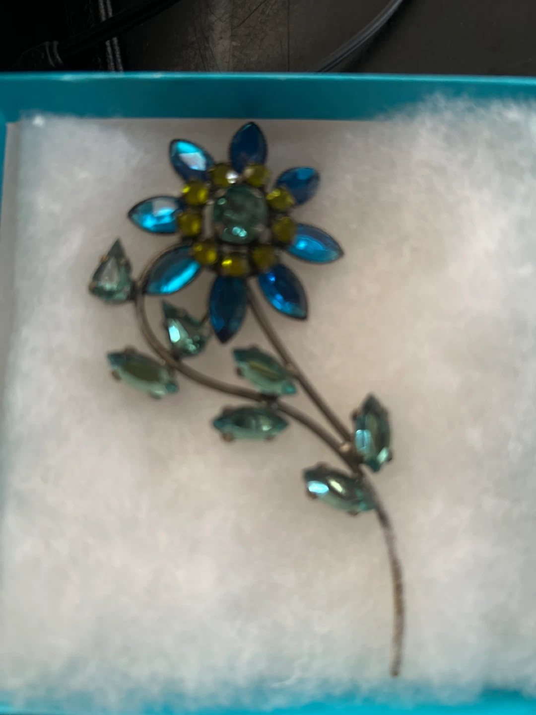⚽️Flower Brooch with Blue and Green Stones