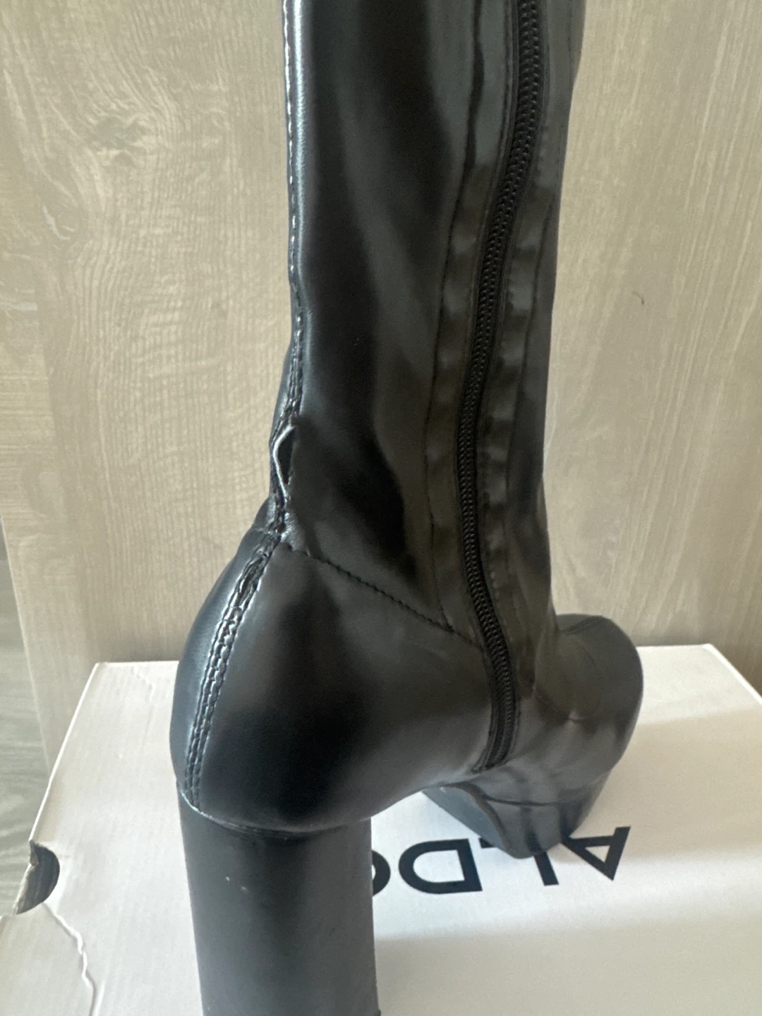 Black Faux Leather Over-the-Knee Boots Size 8 ⚽ - photo 3
