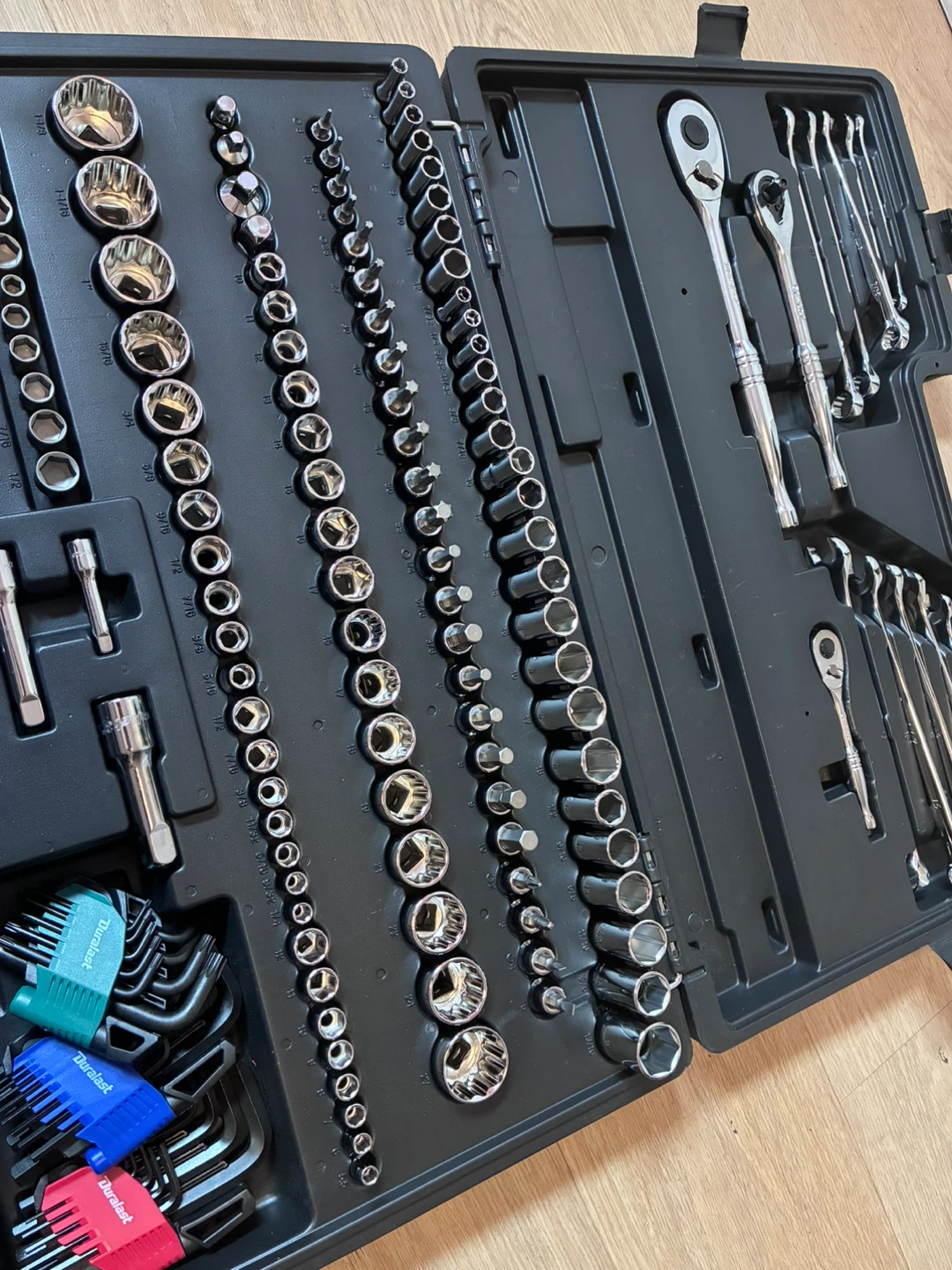 Duralast 180-Piece Mechanic's Tool Set - photo 2