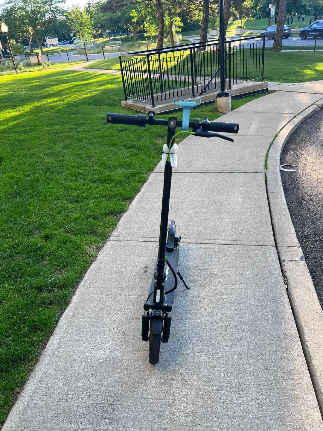 E-Thousand Electric Scooter - photo 2