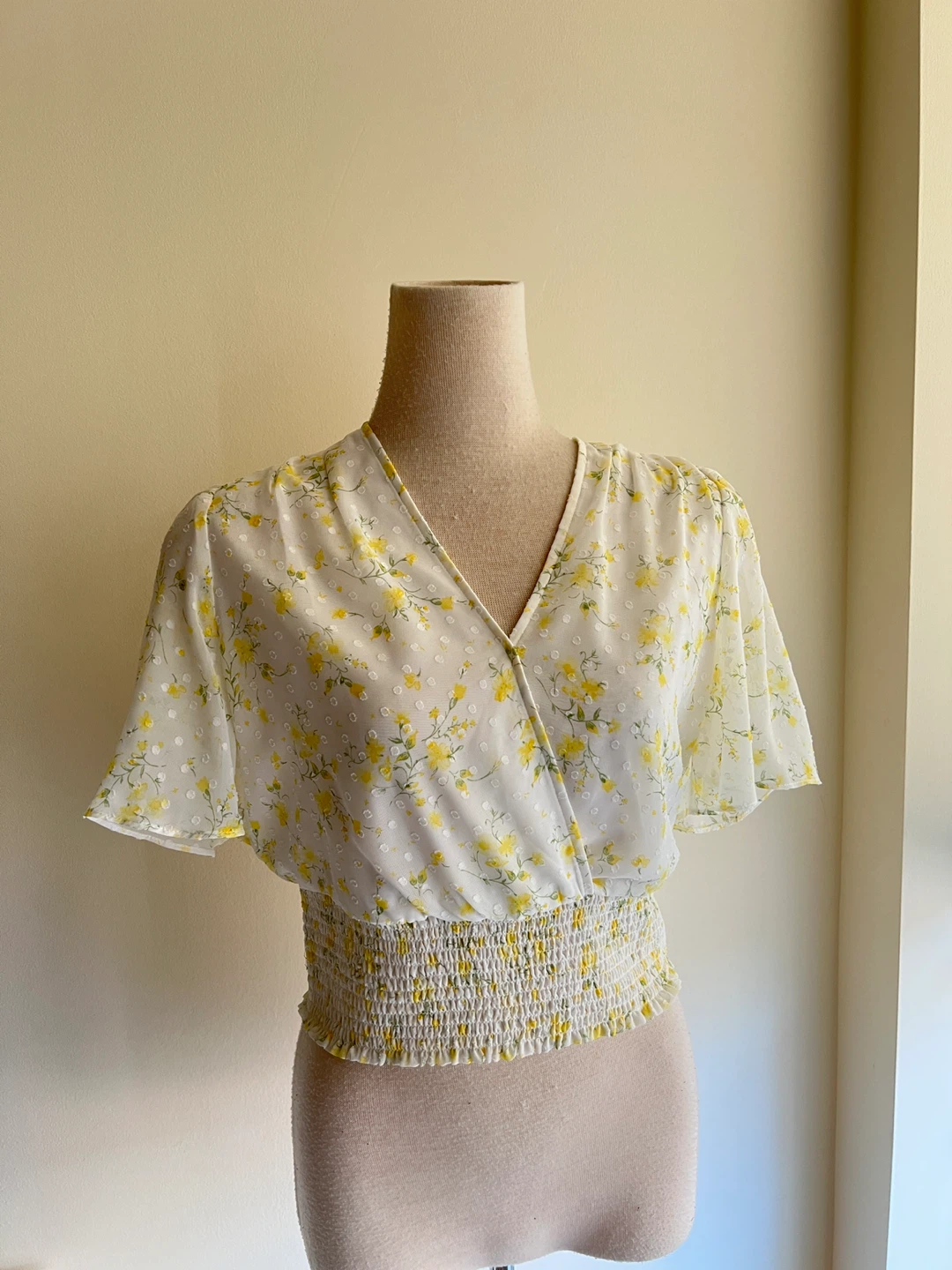 White Floral Flutter Sleeve Blouse