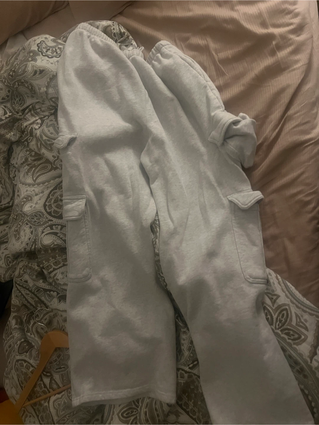 Womens Garage Cargo Sweatpants Sized-Medium - photo 2