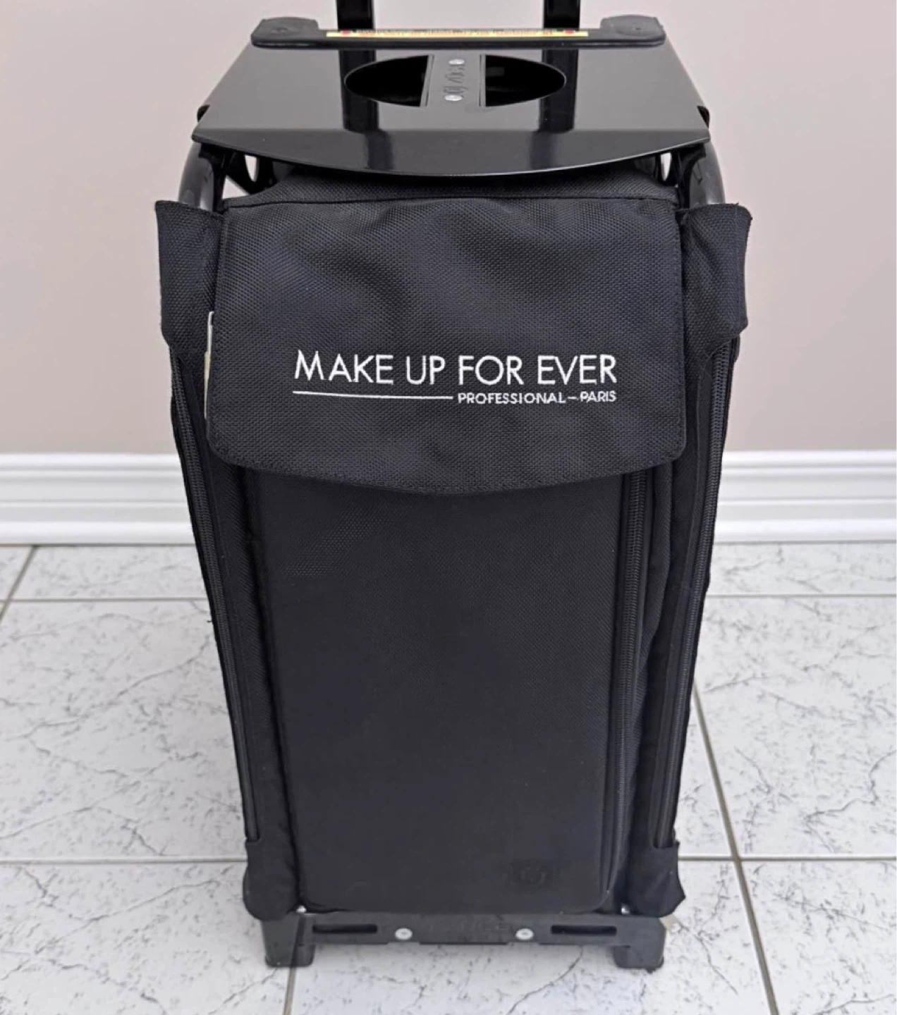 MAKE UP FOR EVER Rolling Makeup Case