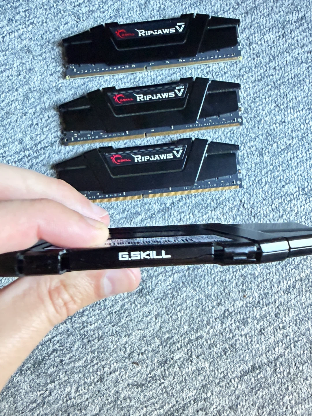 4 x 16 GB (64 GB) G.Skill Ripjaws V DDR4 RAM Sticks - photo 2
