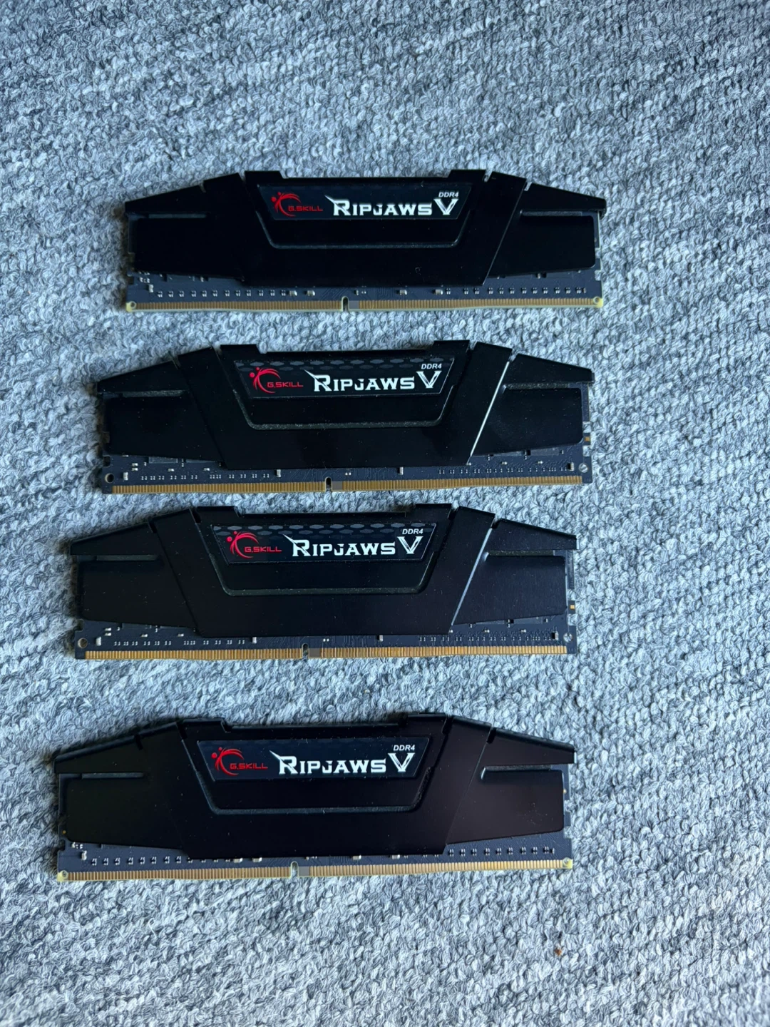 4 x 16 GB (64 GB) G.Skill Ripjaws V DDR4 RAM Sticks